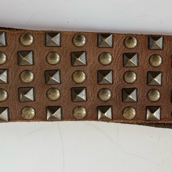 Grey Studded Belt, size 34 - Picture 5 of 8